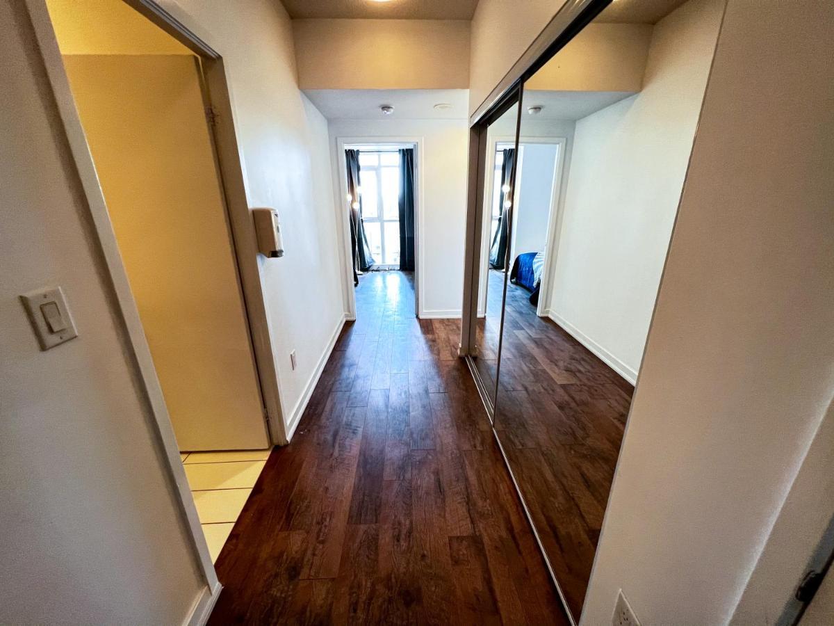 Simply Comfort. Elegant Apartments Dan Lecki Toronto Buitenkant foto